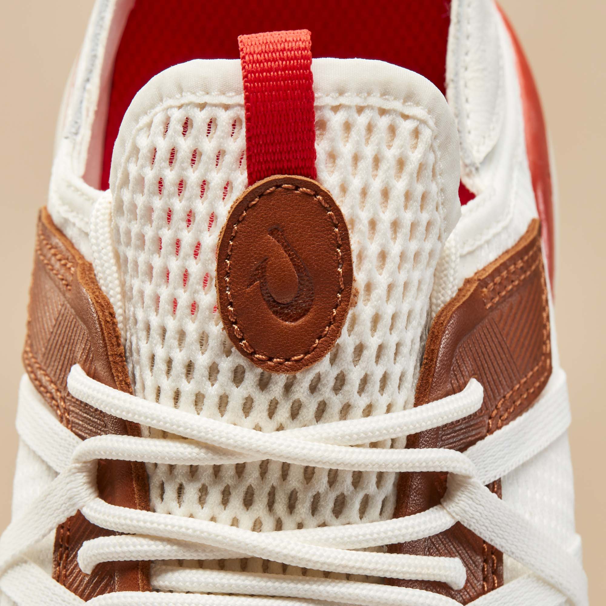 Mio Lī  - Bright White / Red Lava - Image 3