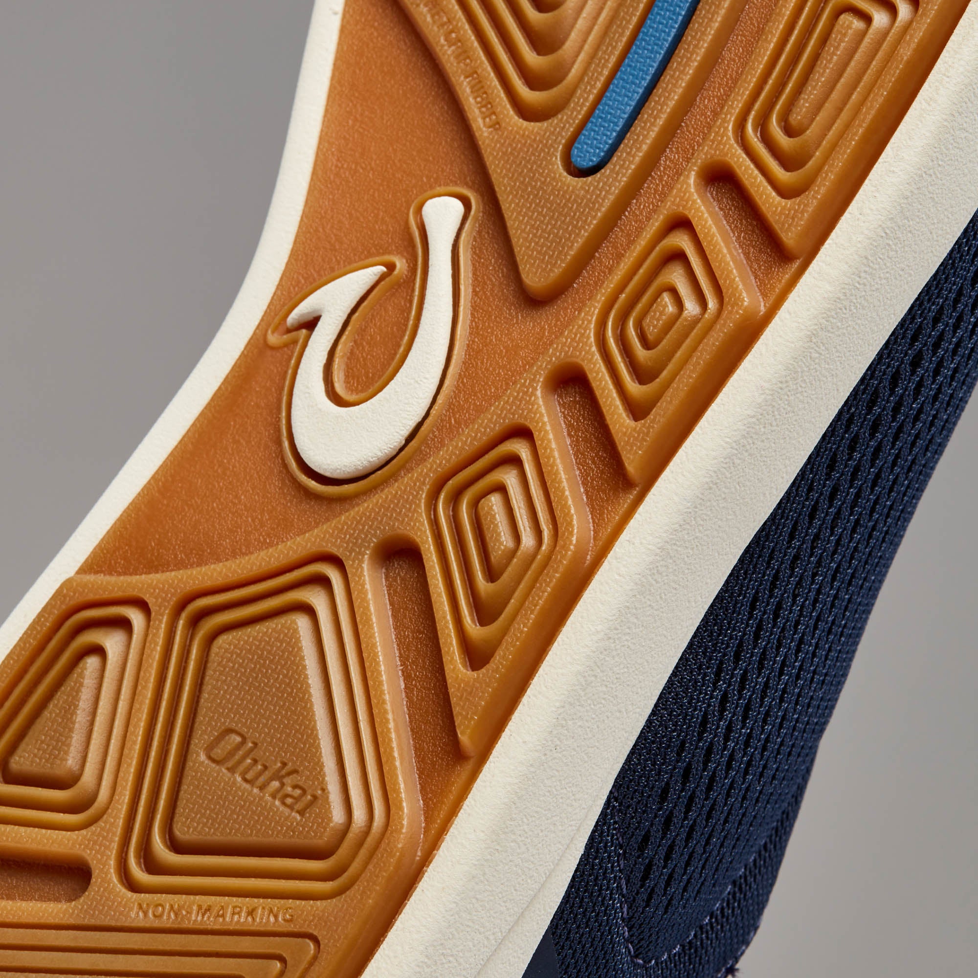 Moku Pae - Trench Blue / Off White - Image 9