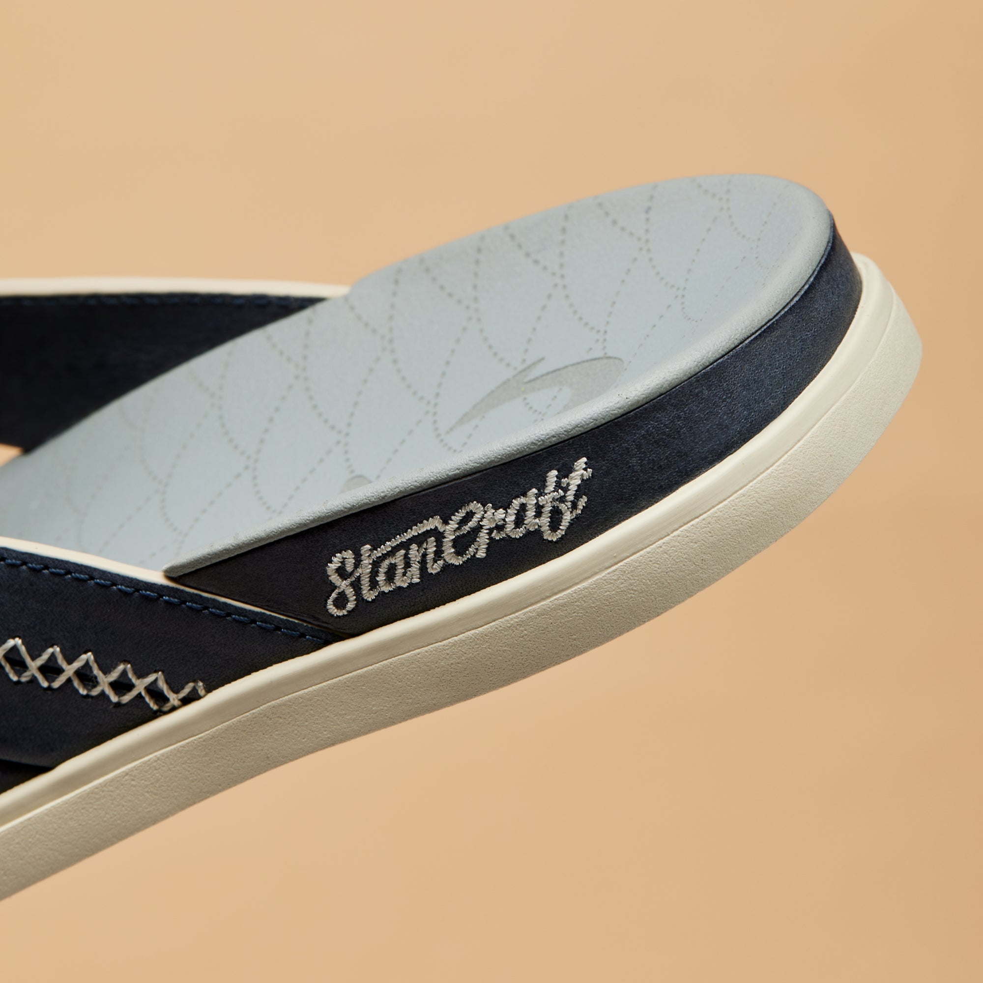 Shoreline  -  Stormy Blue / Pale Grey - Image 9
