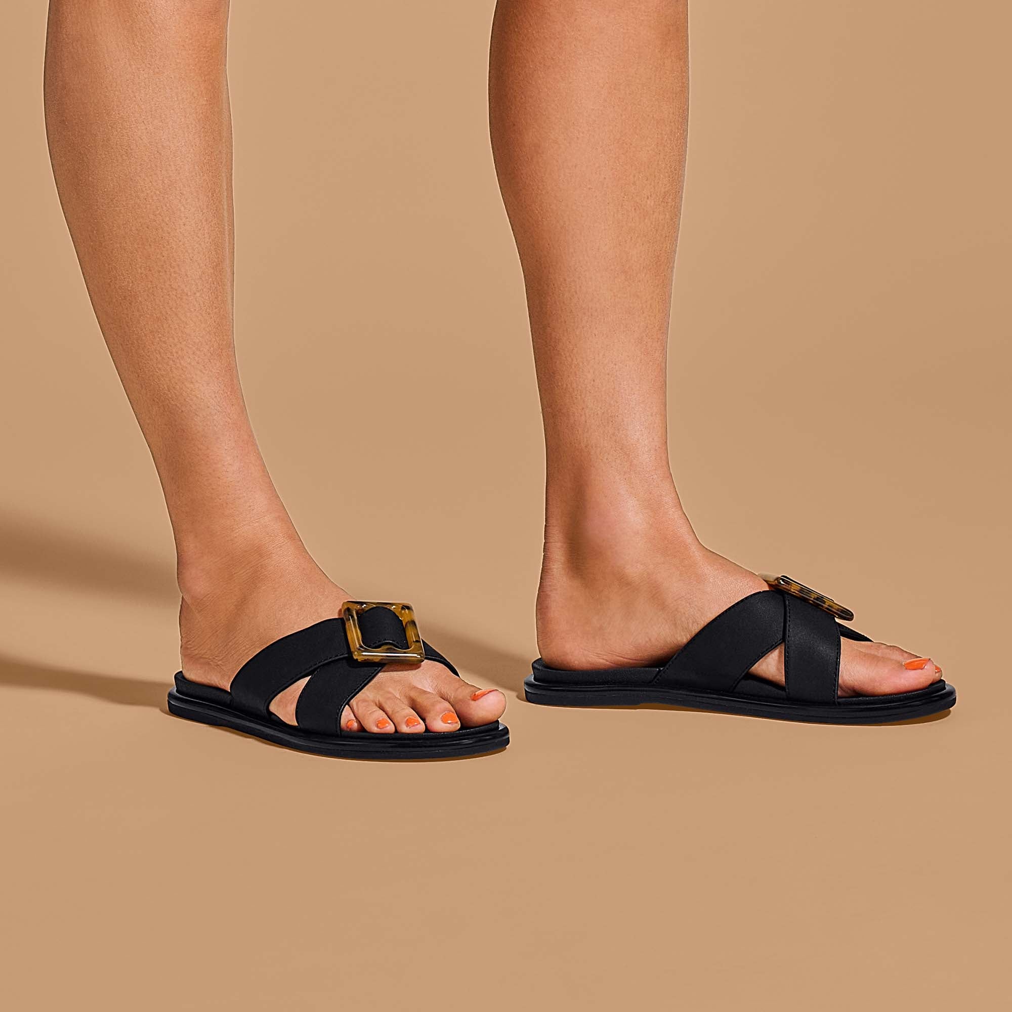 La‘i Slide - Black - Image 2