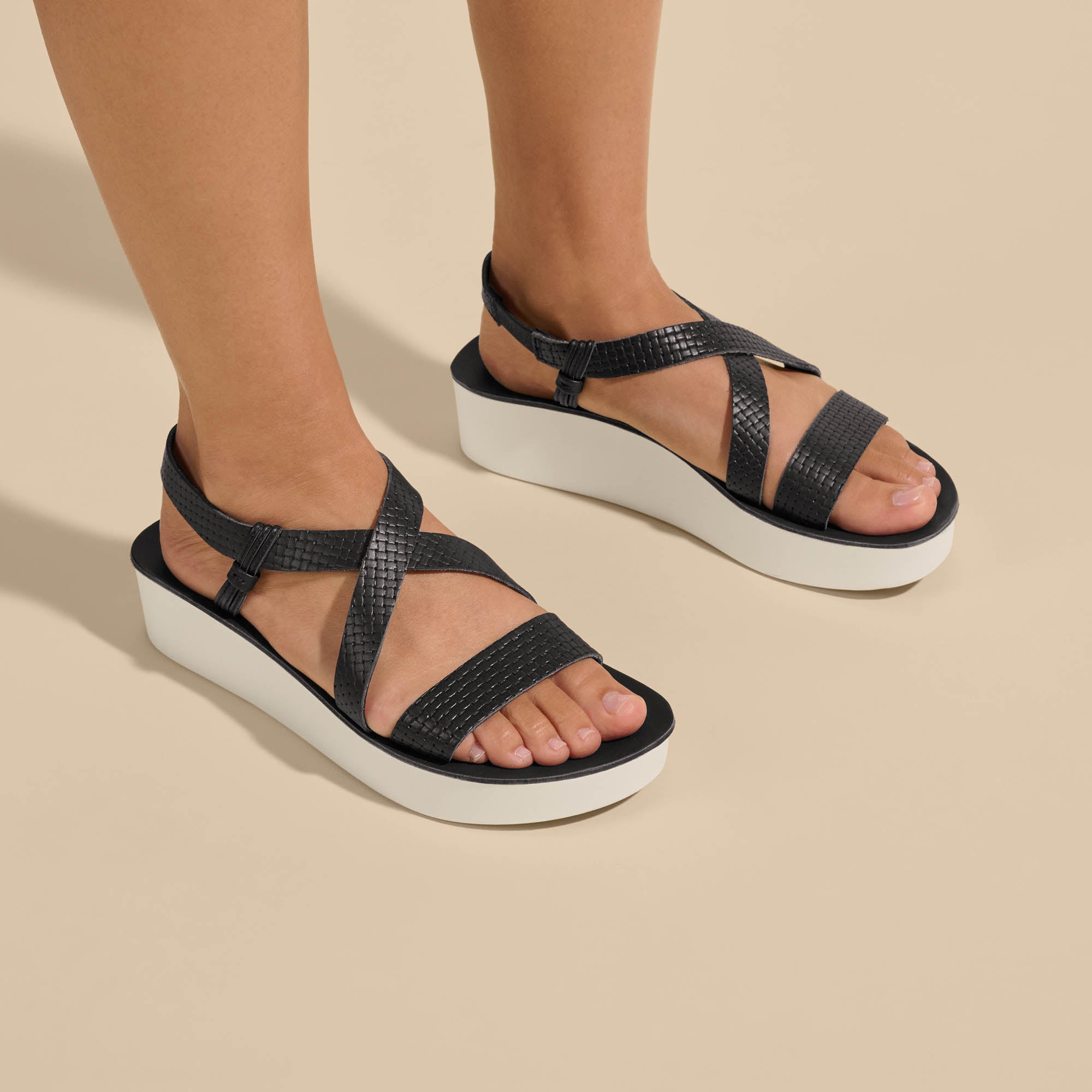 ‘Ōnohi Strappy - Black / White Sand - Image 2