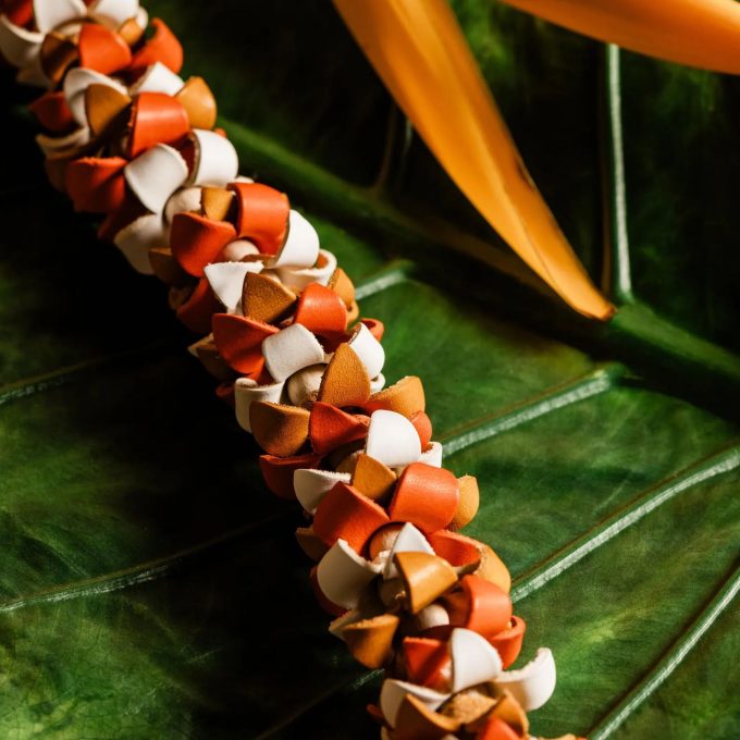 Puakenikeni Leather Lei - Image 2